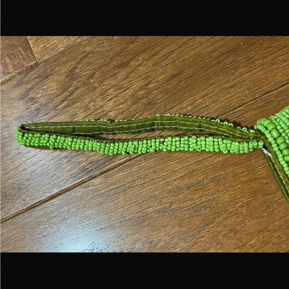 Beaded Green Wristlet Clutch with Wooden Accent - Picture 5 of 6